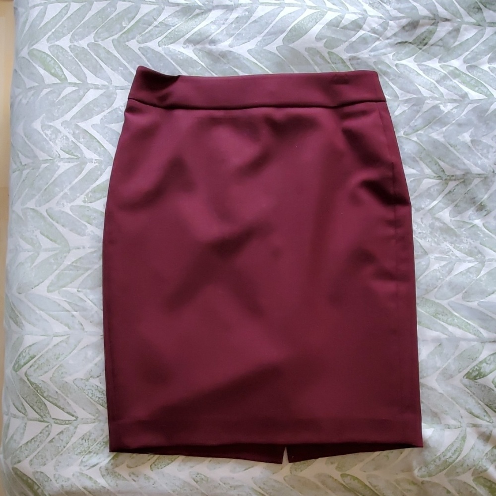 Ann Talyor 2P oxblood pencil skirt